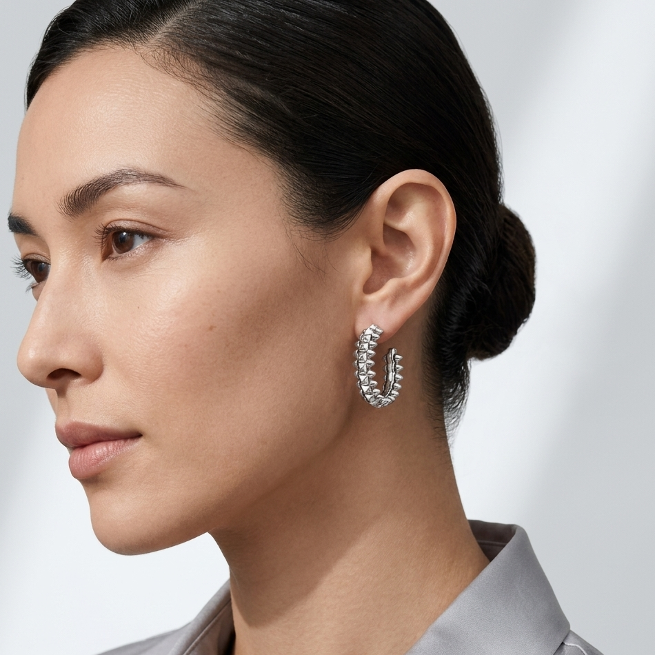 AV Heurt Hoop Earrings – Small Model (White Gold)