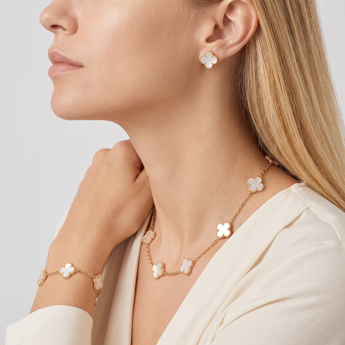 AV four leaf clover bracelet