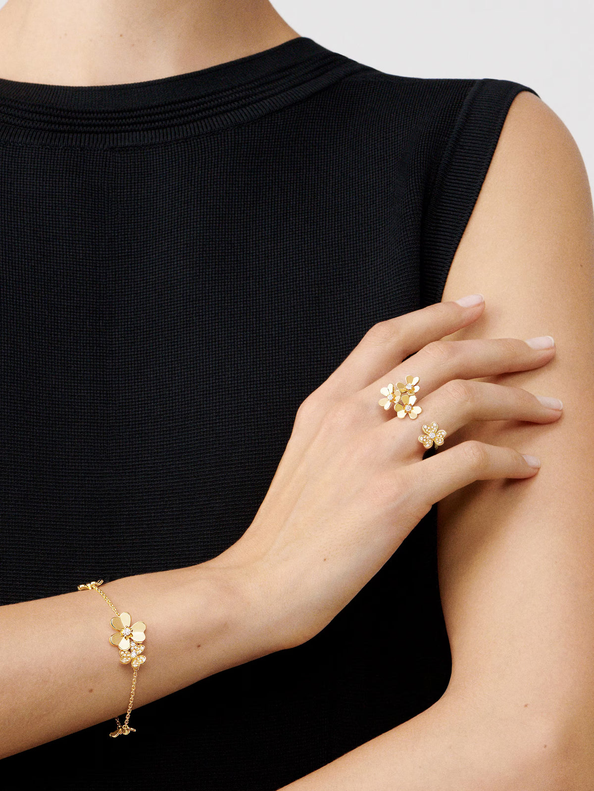 AV Fleur de lumière bracelet, 5 flowers