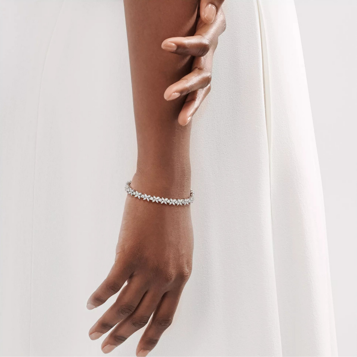 AV Aurora Alternating Diamond Bracelet