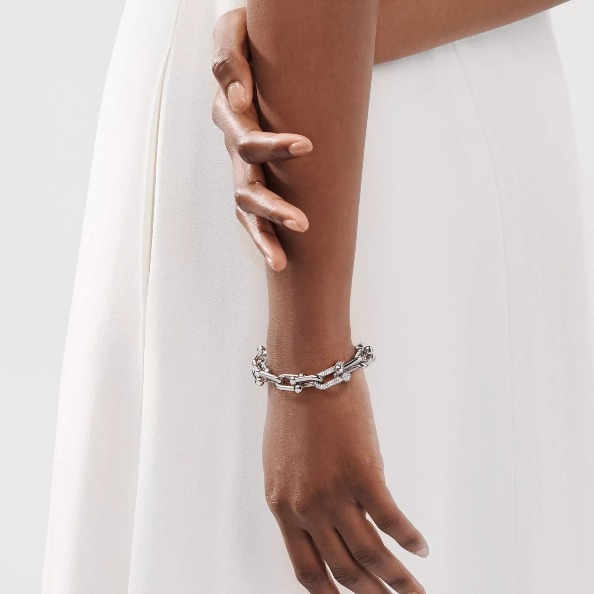 AV Pulse Bracelet - Large Link Single Diamond Link (White Gold)