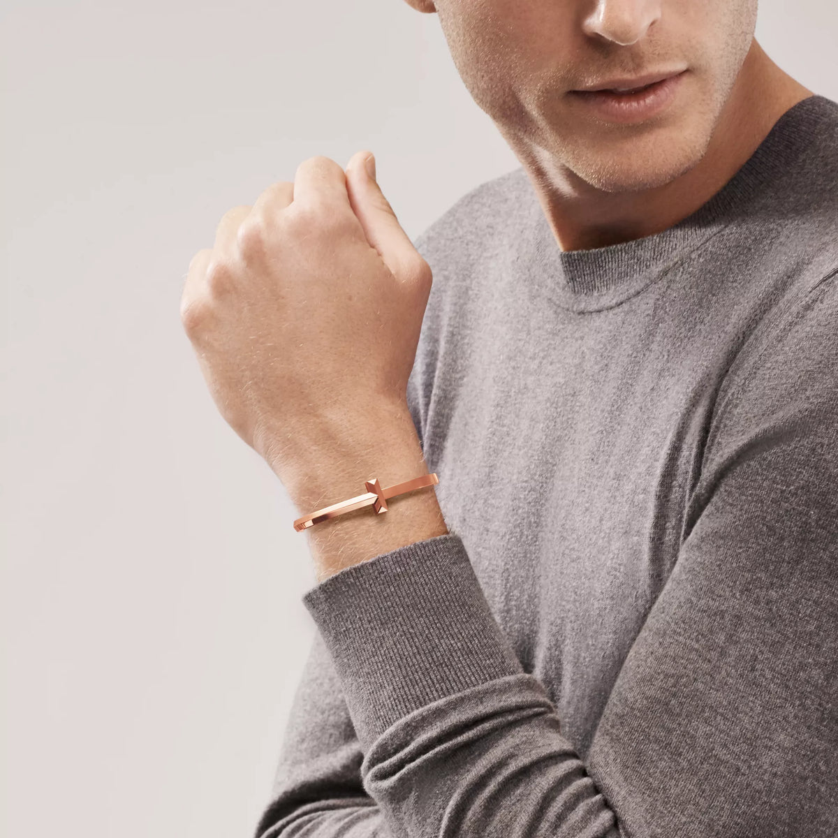 AV T Bracelet - T1 Wide Hinged Bangle in Rose Gold