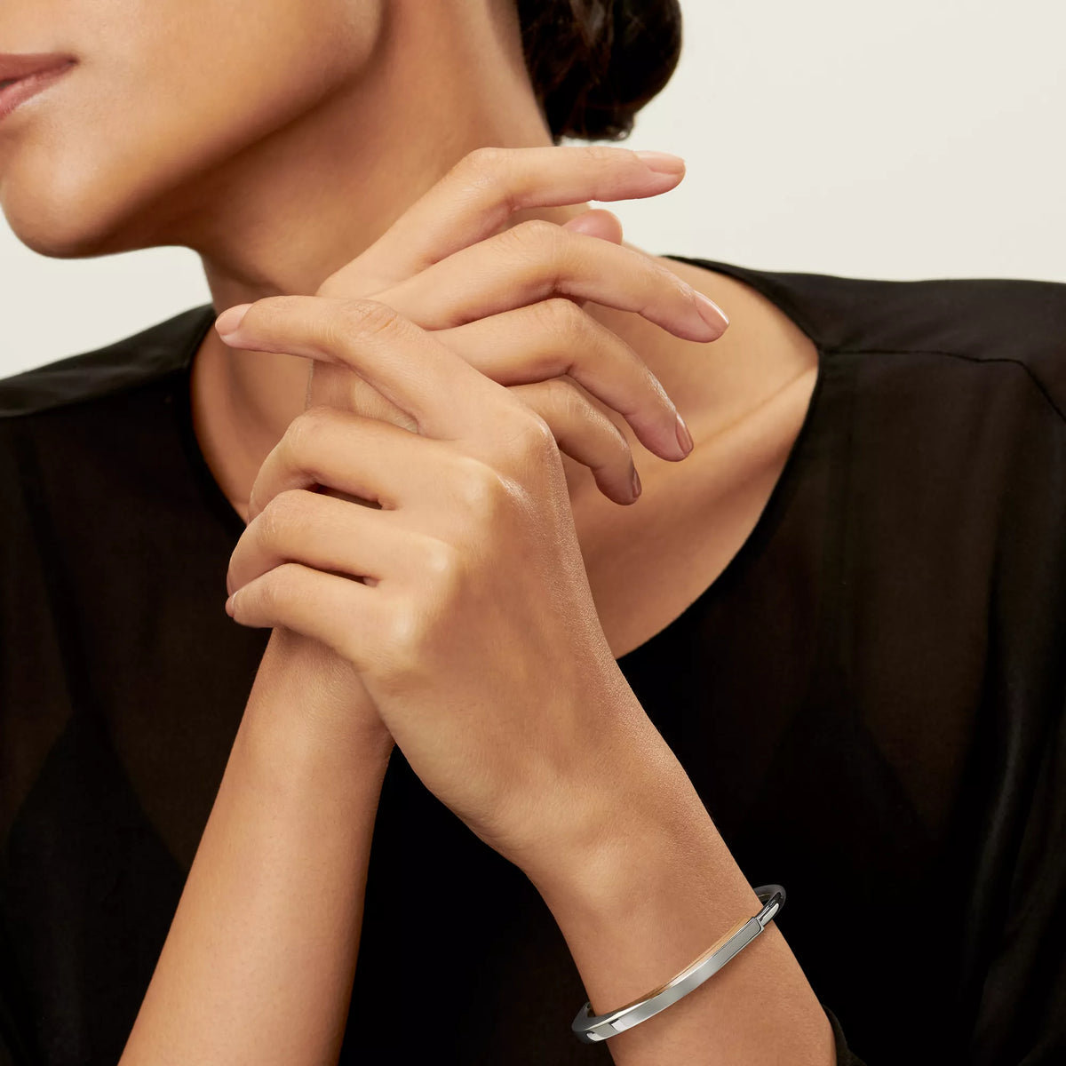 AV Lock Bracelet - Bangle in White Gold