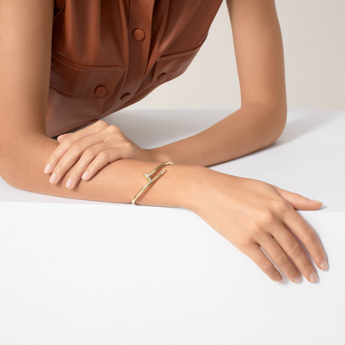 AV Linéa Clou bracelet, classic model, diamonds