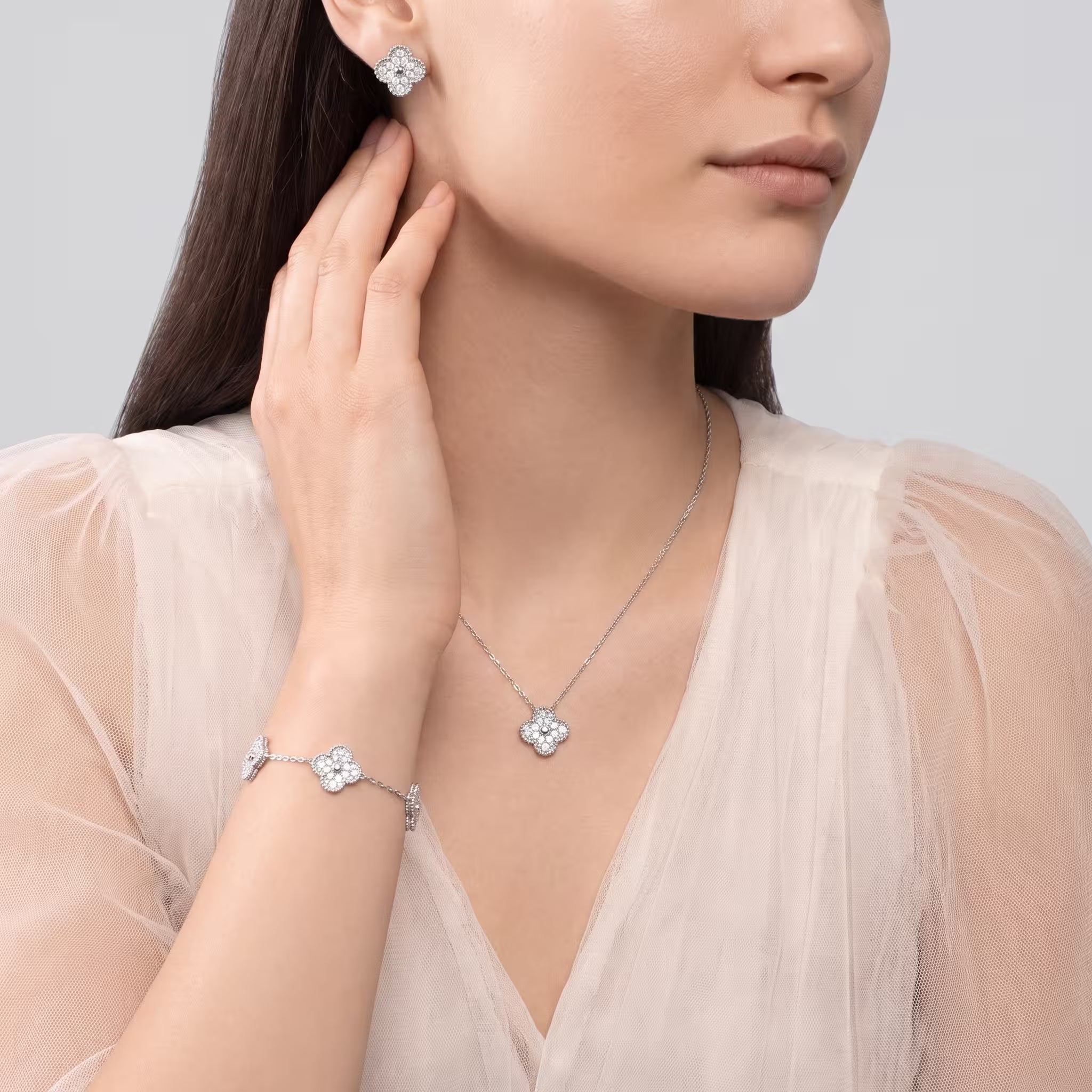 AV four leaf clover necklace