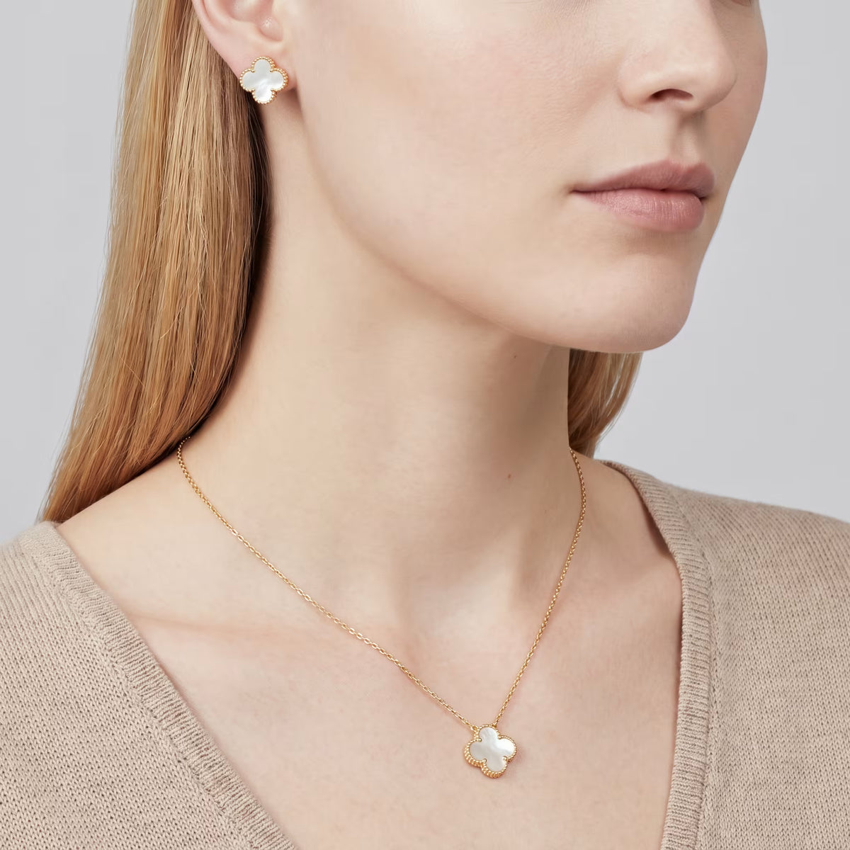 AV four leaf clover necklace