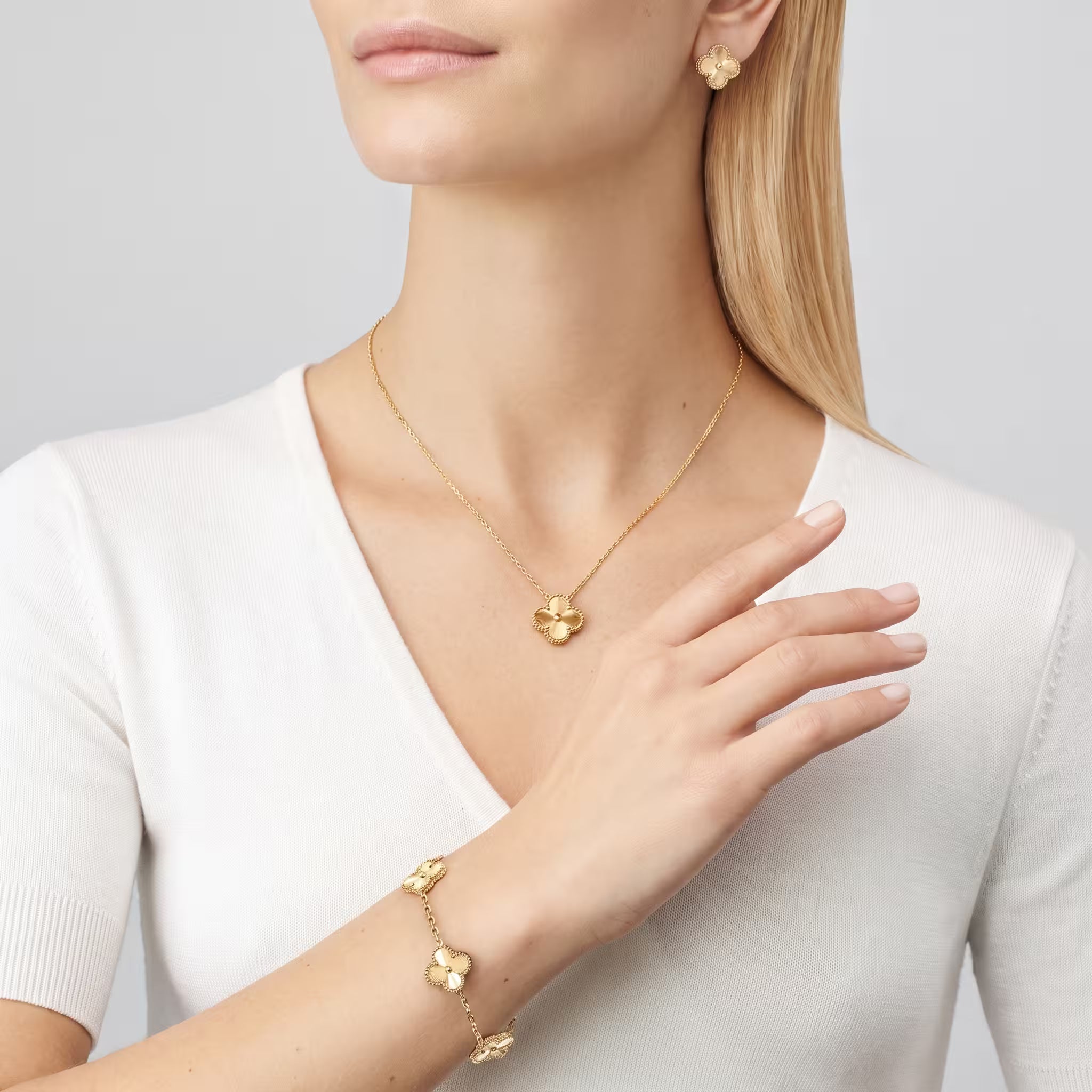 AV four leaf clover necklace